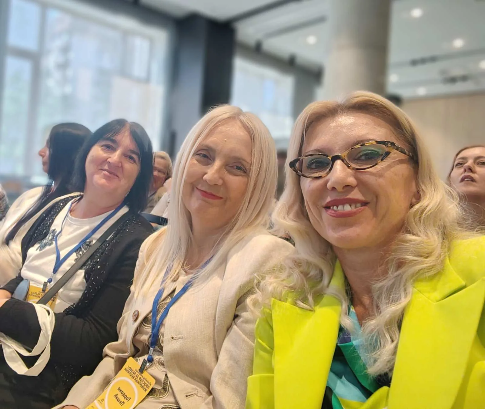 Професорка Гордана Пешић са колегиницама на националној eTwinning конференцији